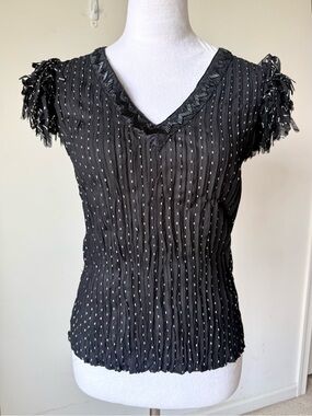 KAELYN MAX V-Neck Short Sleeve Beaded Neckline Fringe Sleeve Blouse—SZ. M